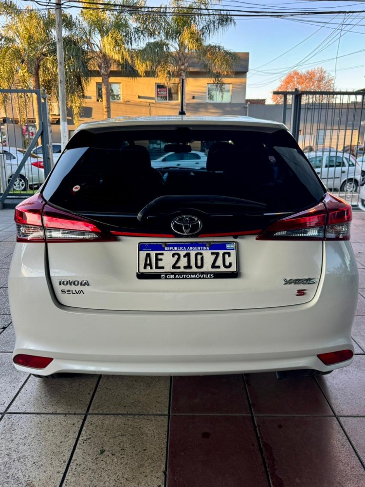 Toyota Yaris S — foto 5